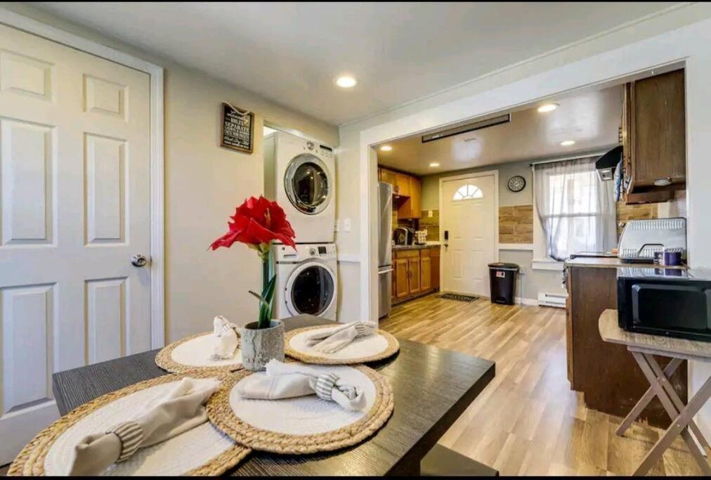 Comfortable Home Away From Home 이스트하트퍼드 외부 사진